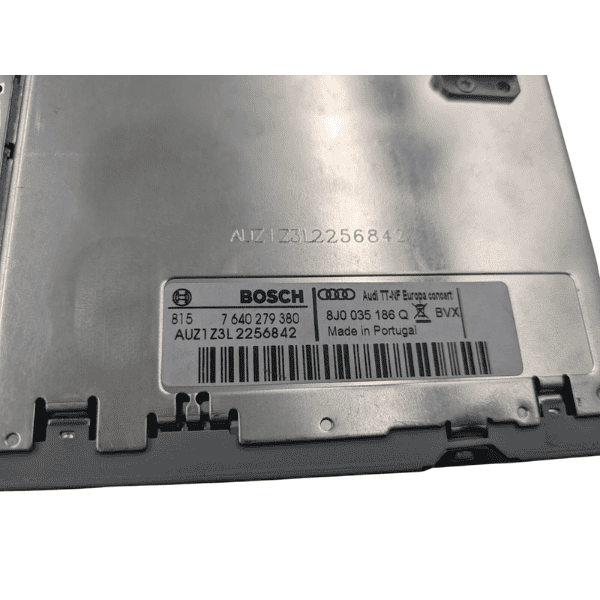 Audi TT 8J 1.8 TFSI 2014 RHD Concert Radio Head Unit (second hand) - 8J0035186Q